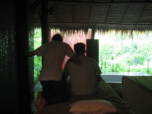 What to do on a honeymoon in Thailand: get a Thai massage