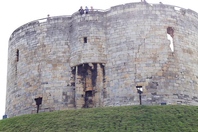 Clifford's Tower in Yorkshire - UK road trip planner