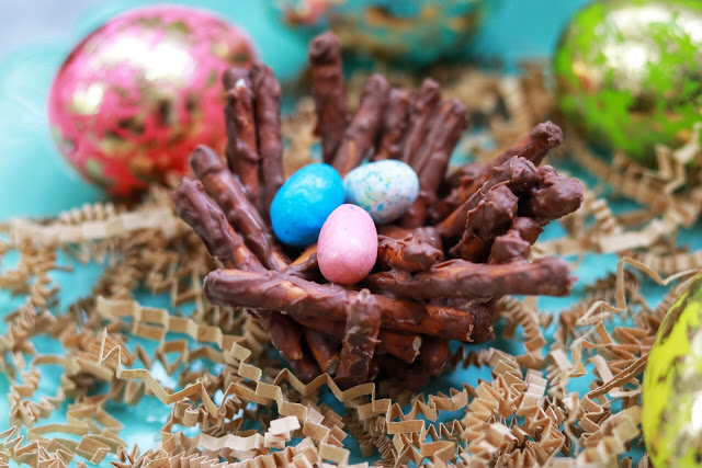 Easy DIY Easter Treat - Chocolate Pretzel Birds Nests
