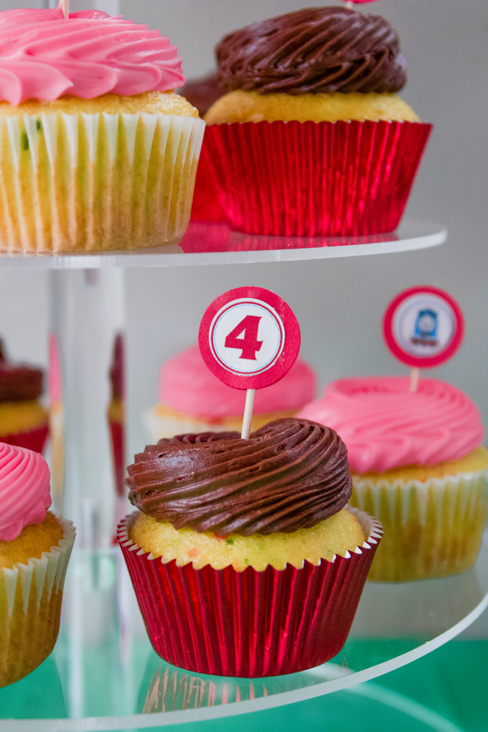 Thomas and Friends birthday party food idea - cupcakes with DIY cupcake toppers