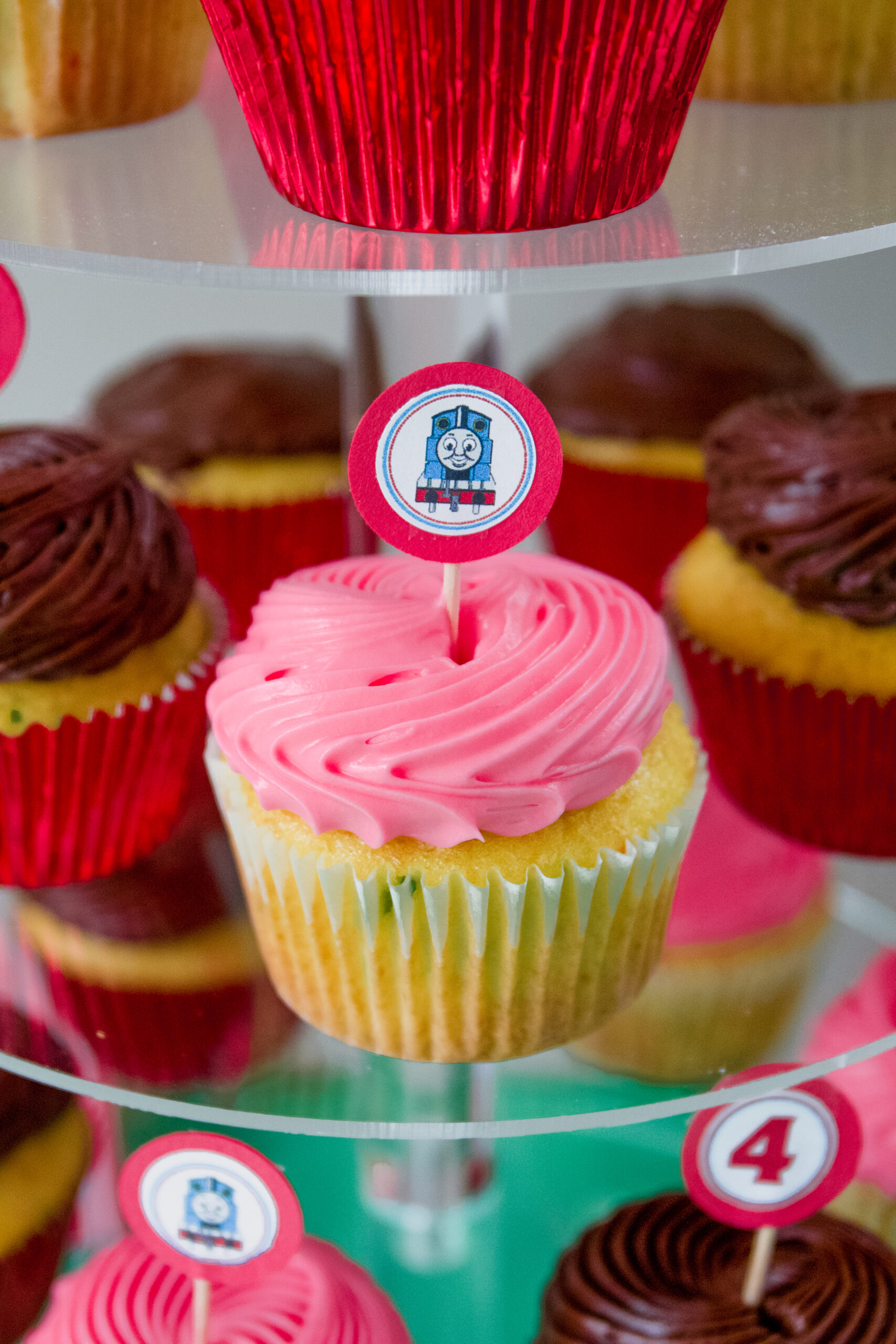 Thomas the Tank Engine party Dessert Idea - cupcakes with DIY cupcake toppers