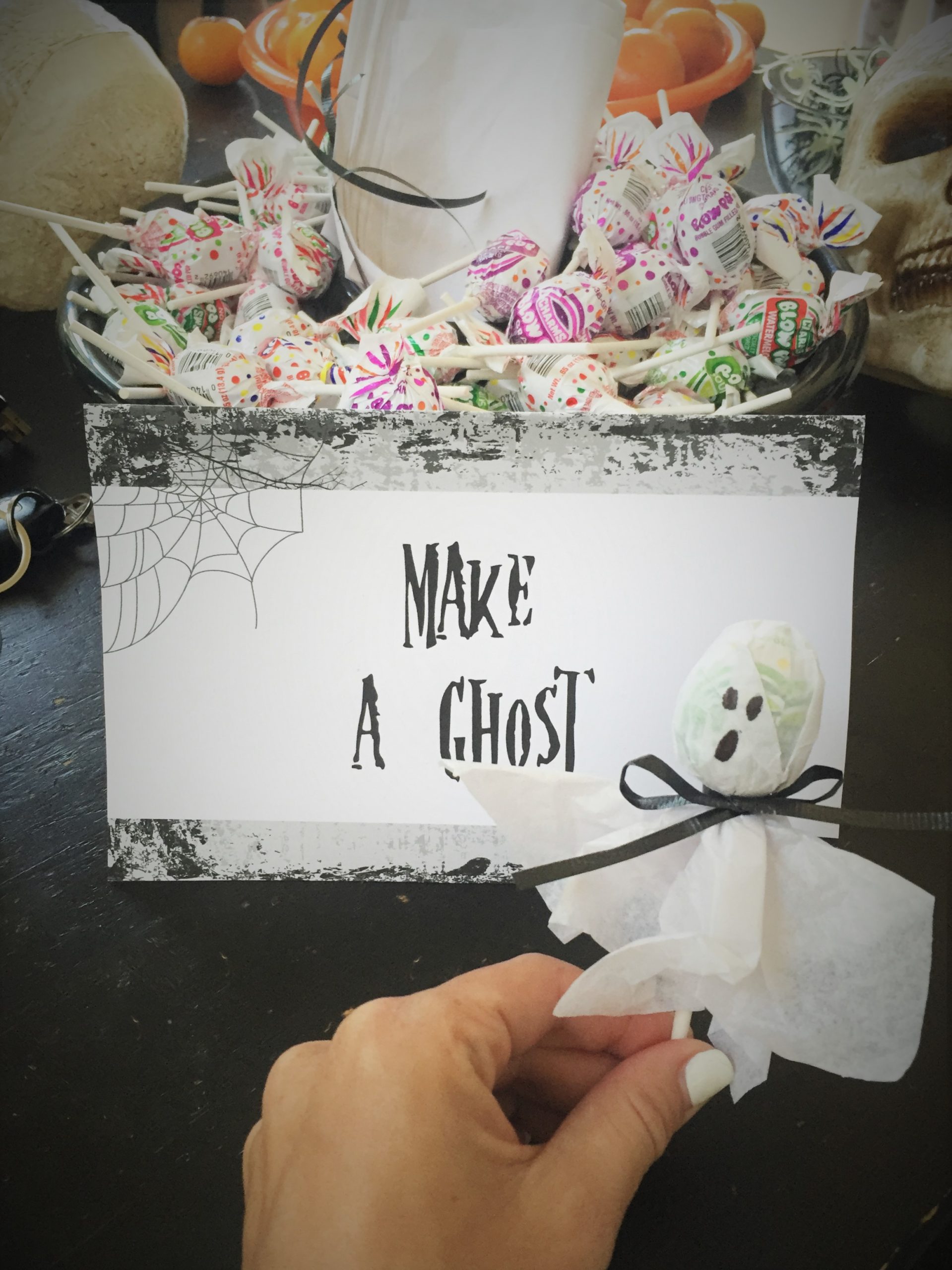 kids halloween birthday - lollipop ghosts