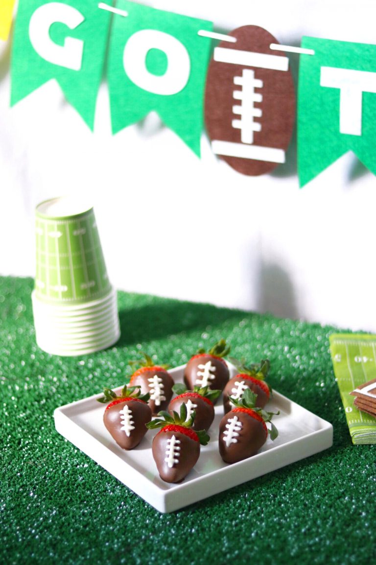 Football Fans, It's Time For Football Food!
