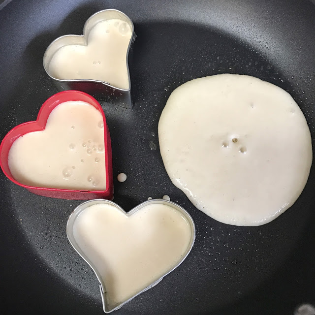 DIY heart shaped pancakes 