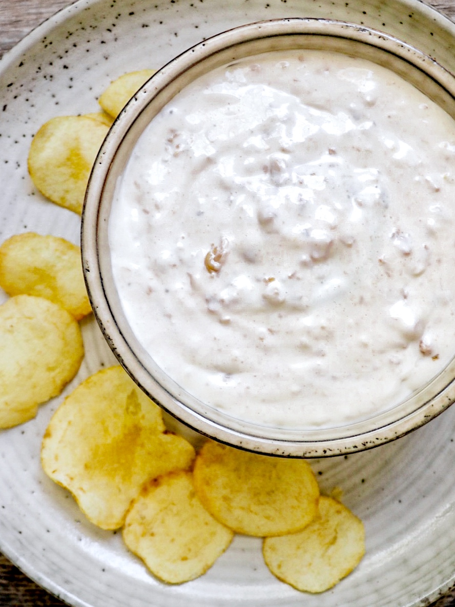 old fashioned clam dip recipe: garlic lover's clam dip