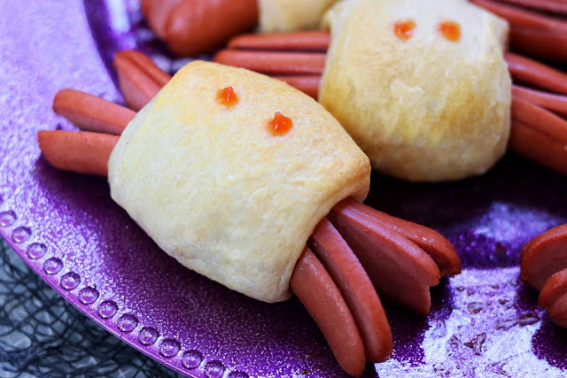 spooky spider hot dogs