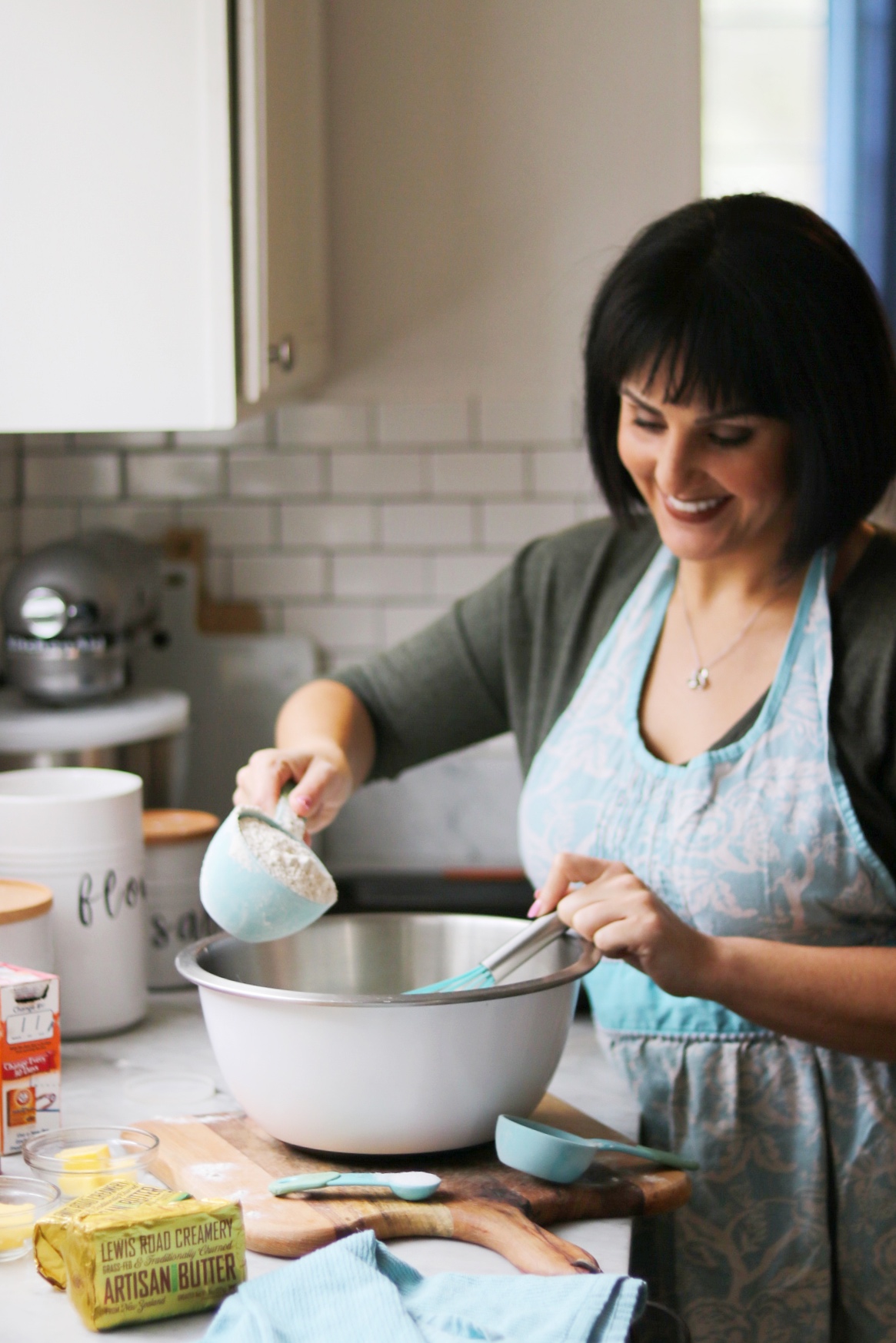 how to make buttery buttermilk biscuits
