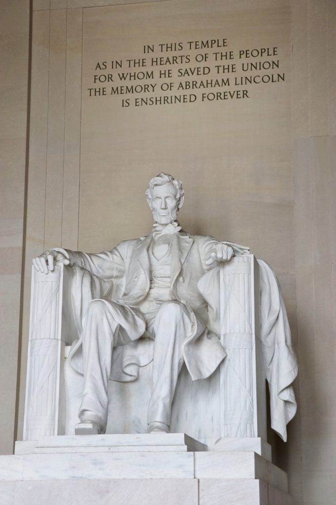 washington dc road trip itinerary recommendation: the Lincoln memorial