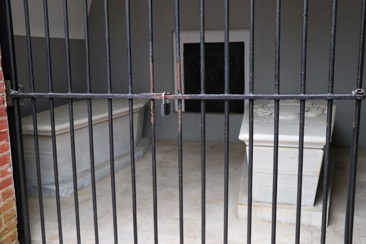 The tombs of George and Martha Washington at Mount Vernon