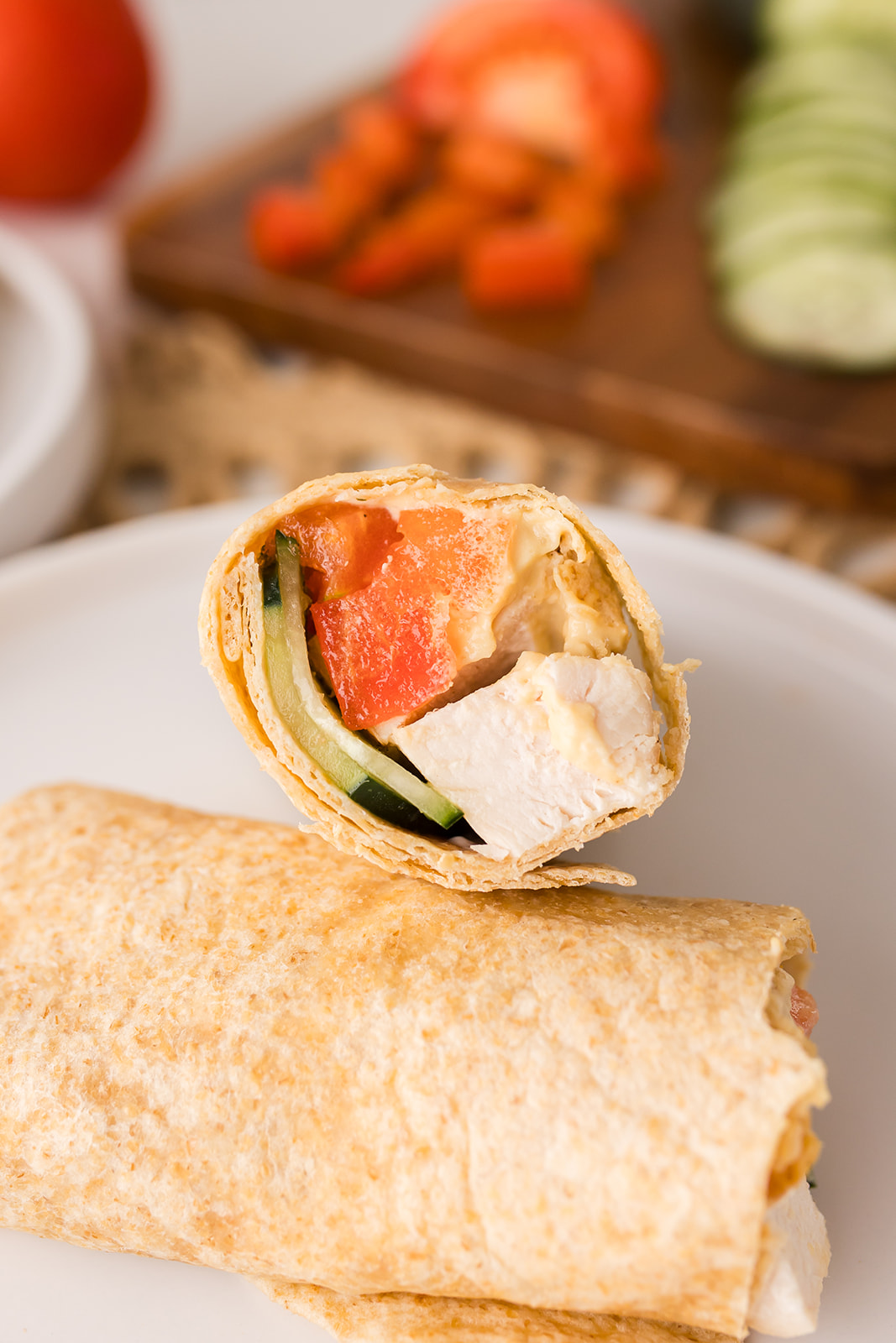 hummus chicken wraps