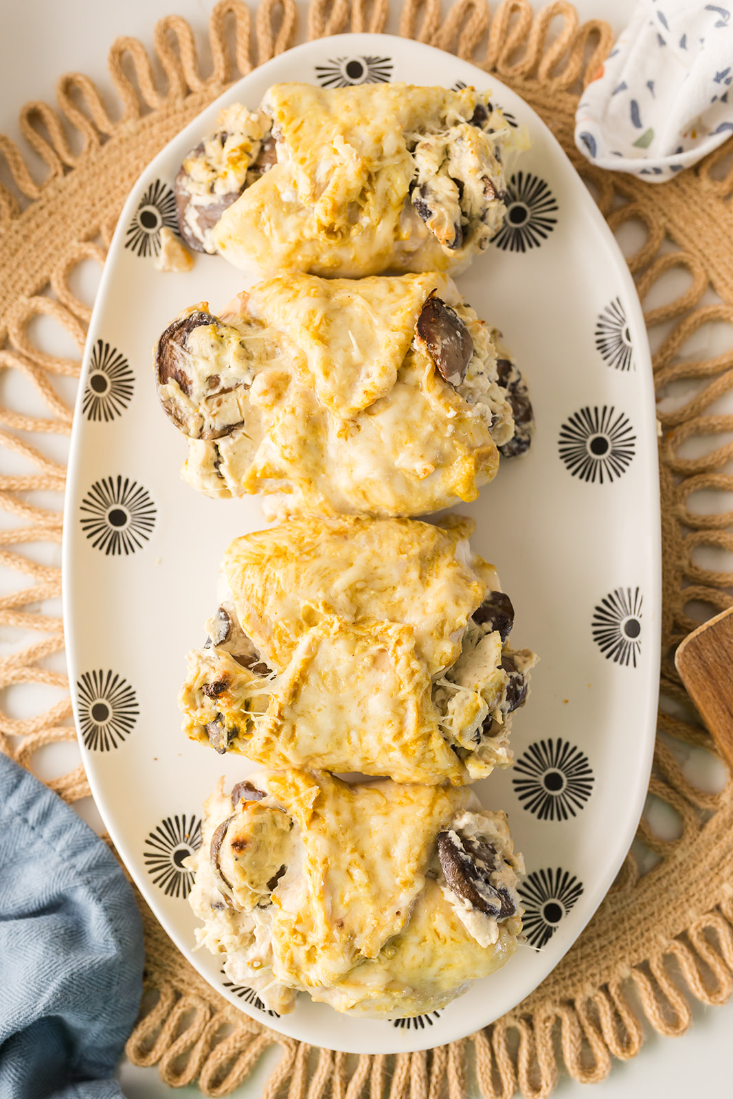 keto stuffed chicken recipes: low carb stuffed chicken