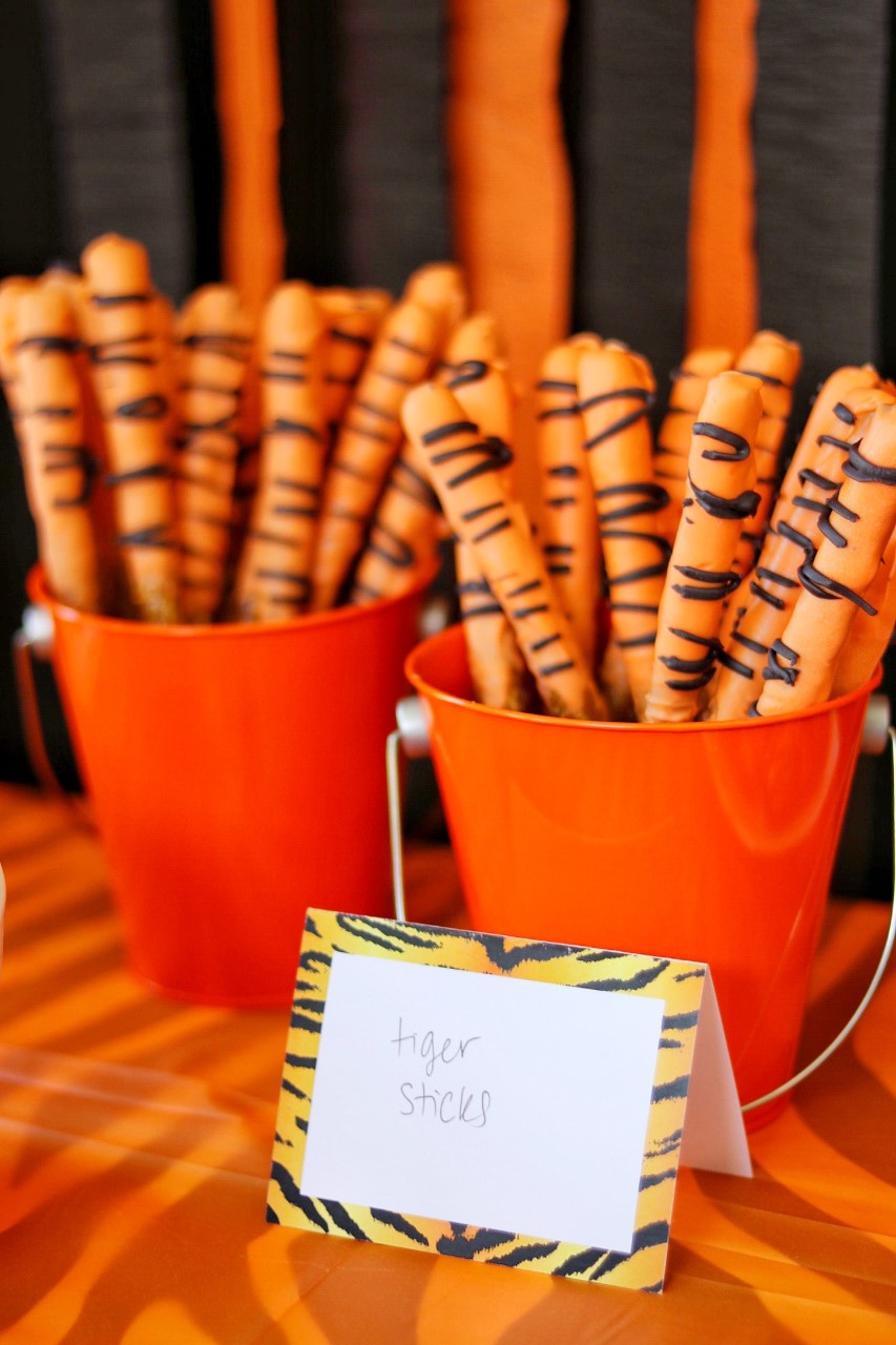 tiger striped pretzel sticks for a tiger themed party snack idea