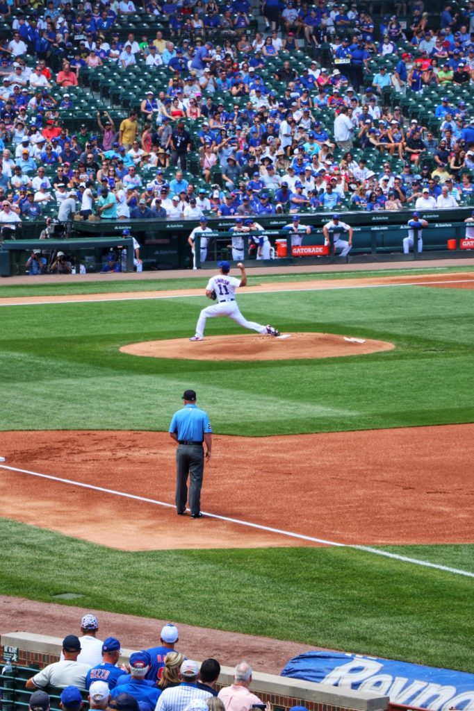 chicago cubs game at wrigley field
