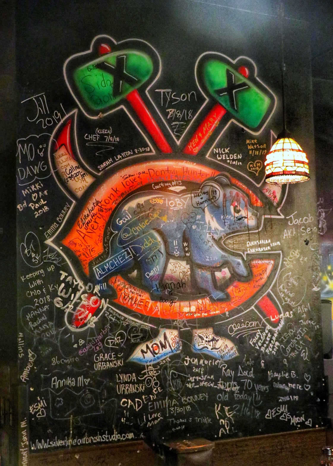 gino's east wall art