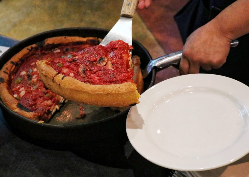chicago kid-friendly restaurants: gino's east for deep dish pizza
