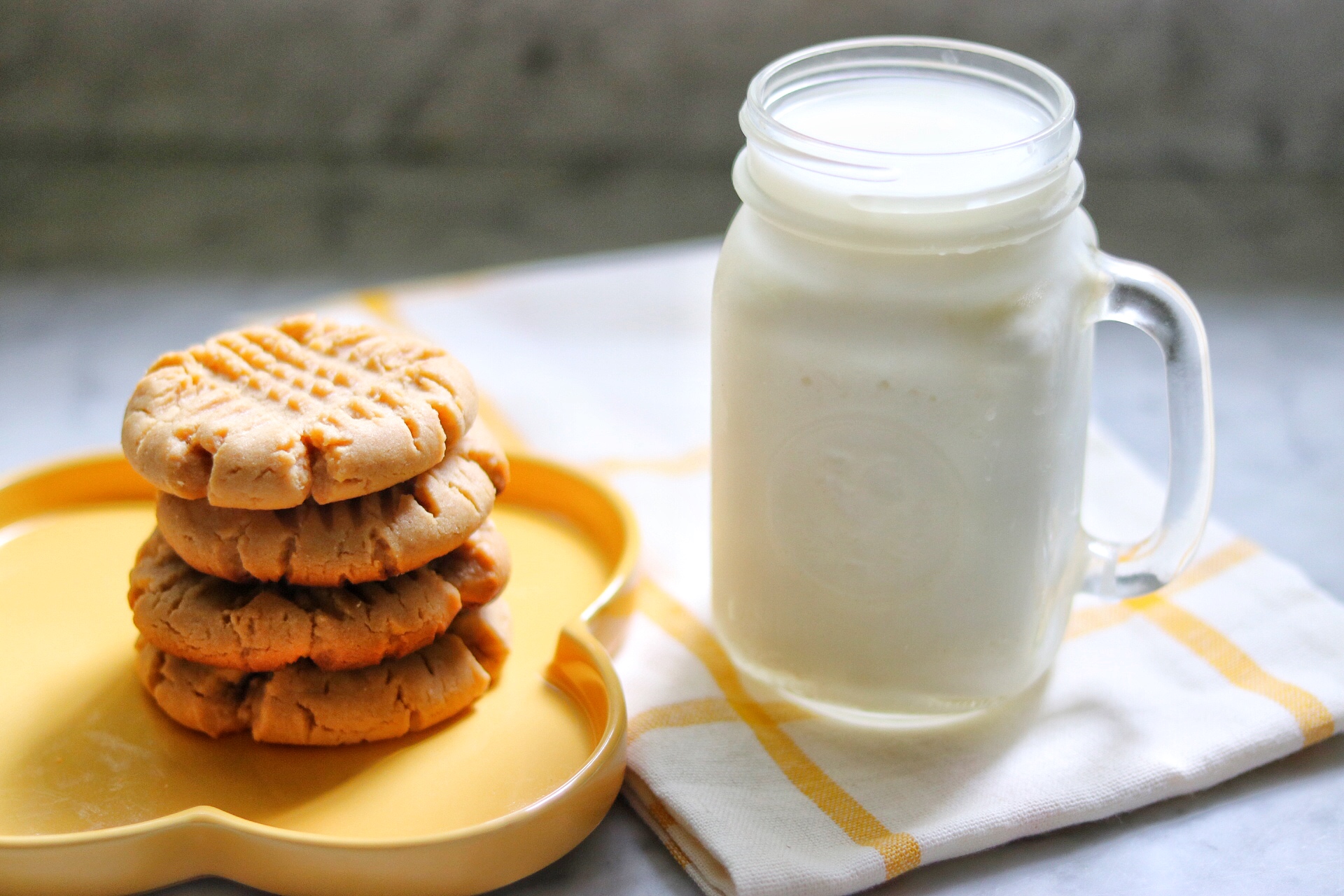 chewy peanut butter cookies