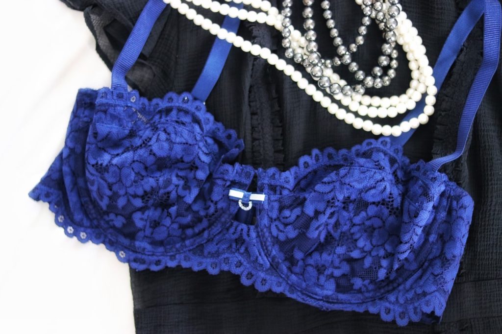 montelle intimates keyhole balconnet bra - so comfortable and sexy