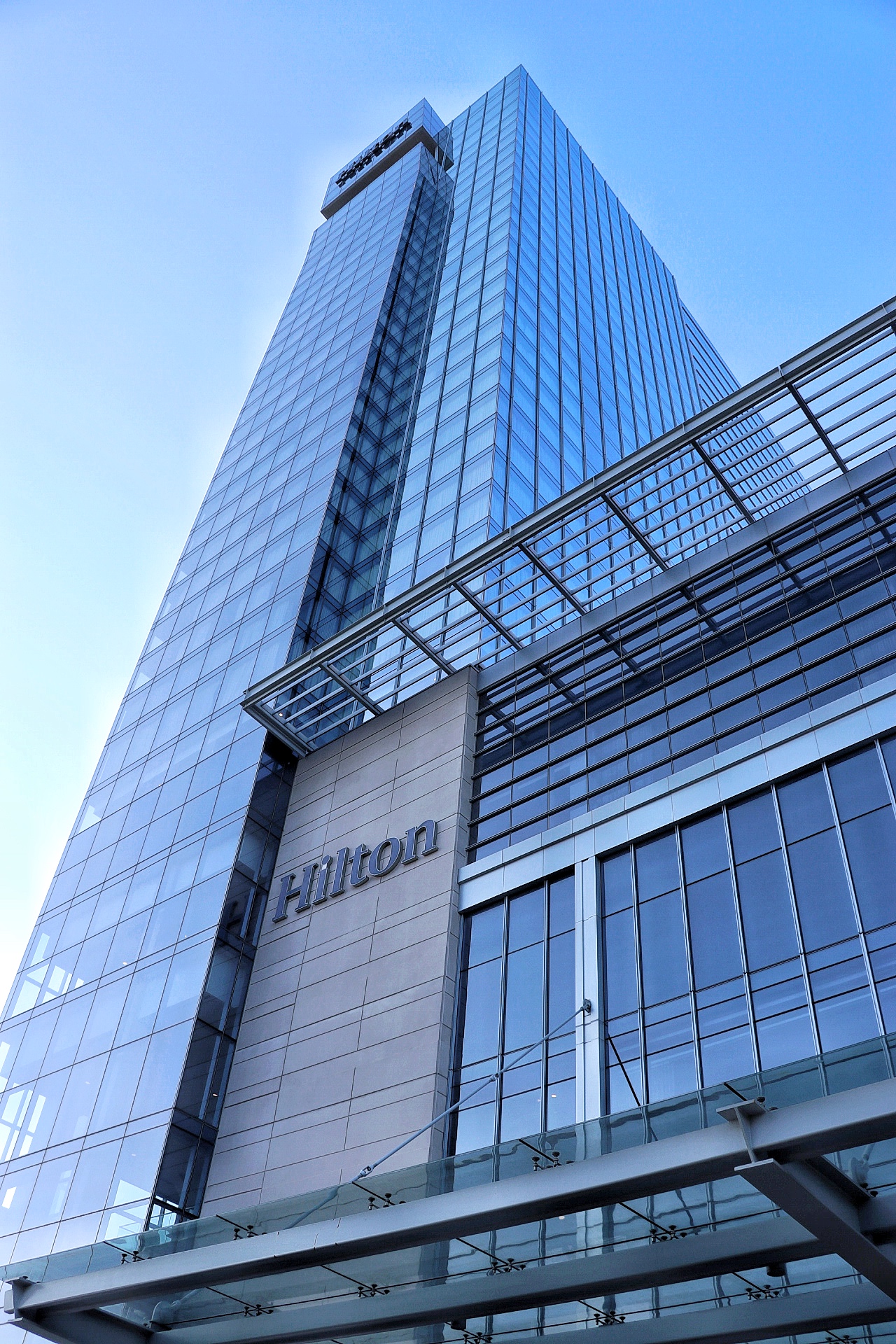 MLB road trip planner: hotels near progressive field in cleveland: hilton cleveland downtown