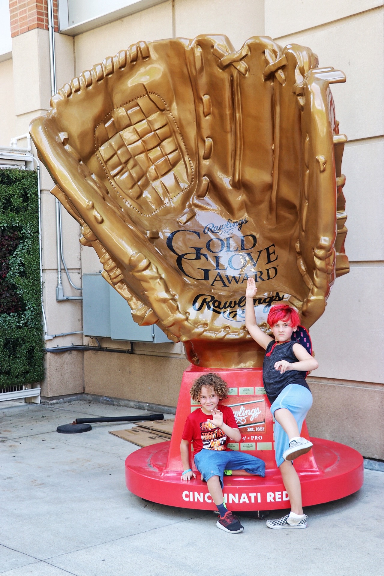 Tips for taking kids to Major League Baseball games