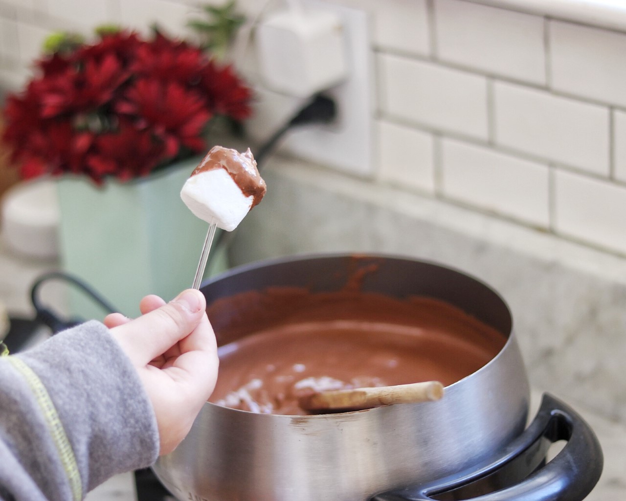 Food ideas for a Bendy and the Ink Machine themed birthday party: chocolate fondue bar