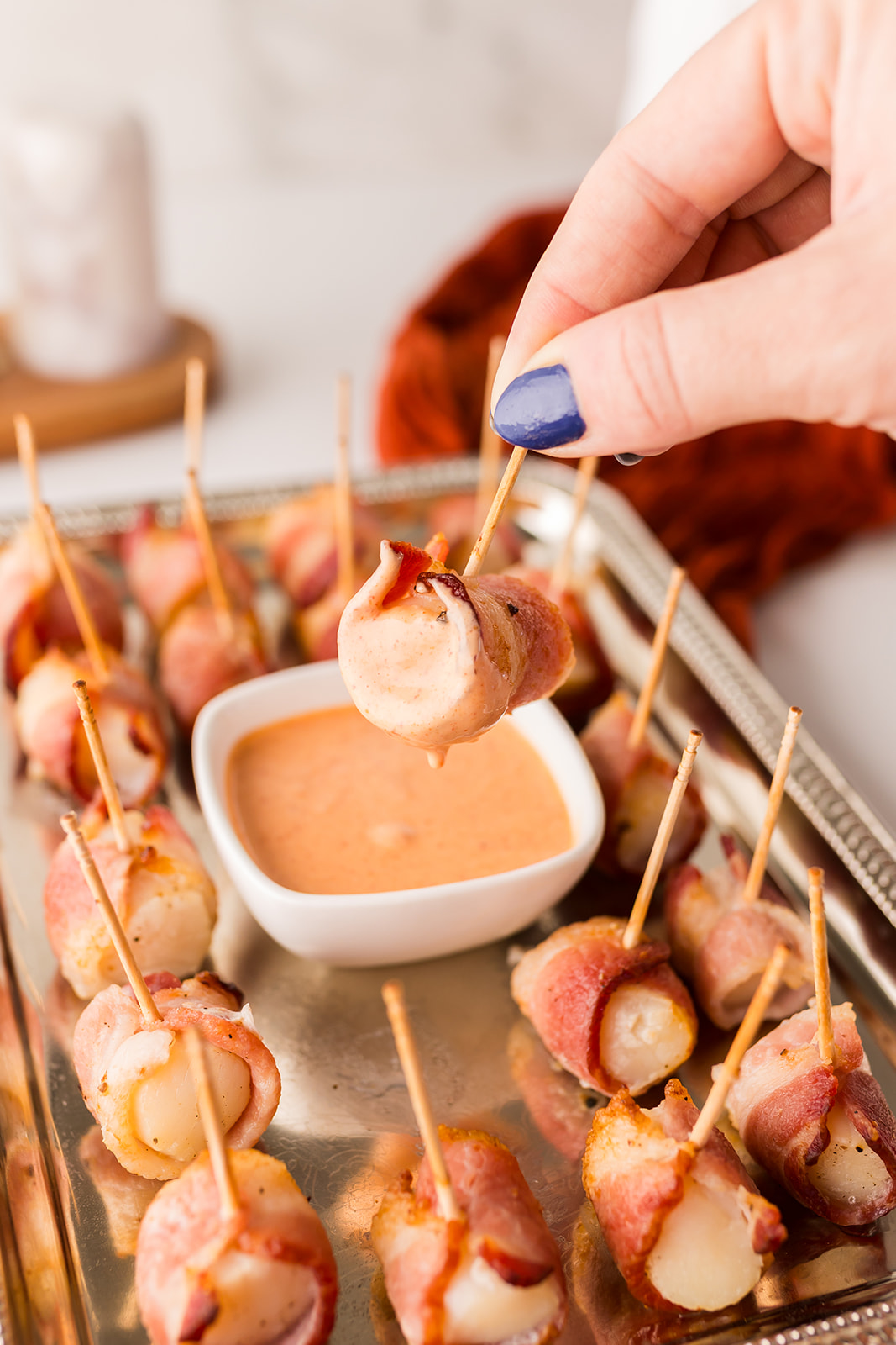 Air Fryer Bacon-Wrapped Scallops with Sriracha Mayo