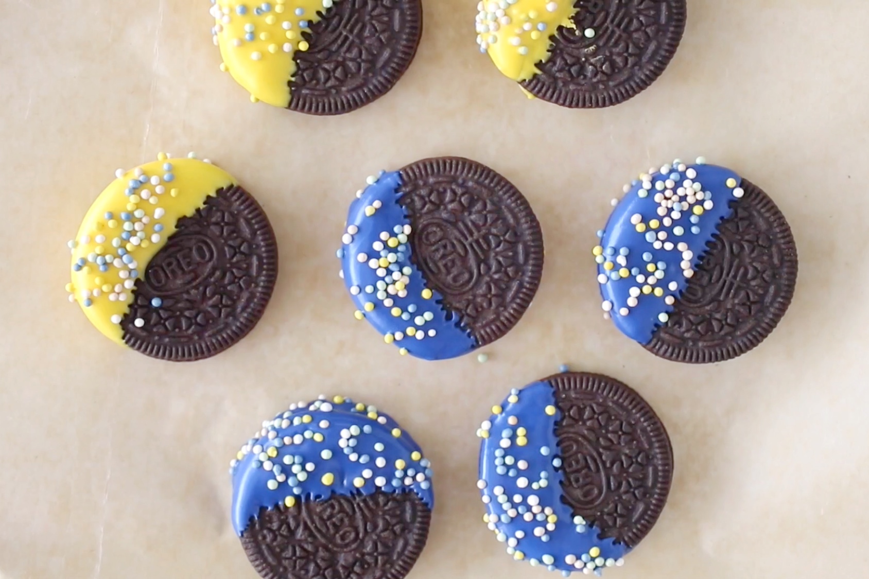 ideas for candy melts: dipped oreos