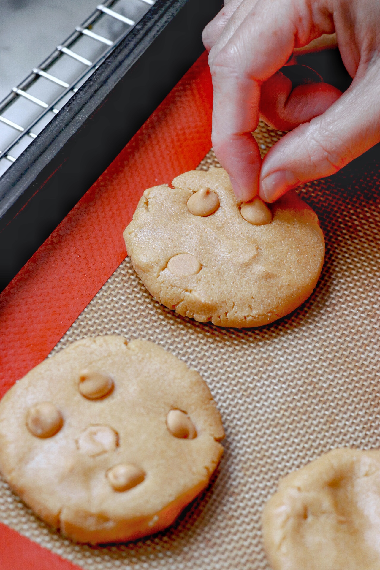 chewy flourless peanut butter cookies