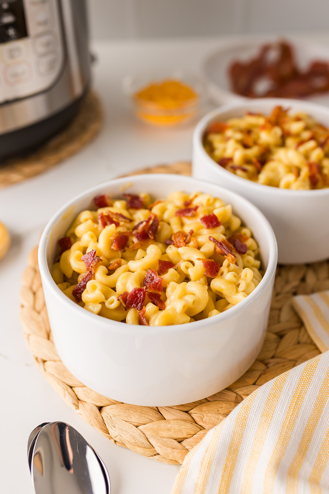 How to make Instant Pot mac and cheese with bacon