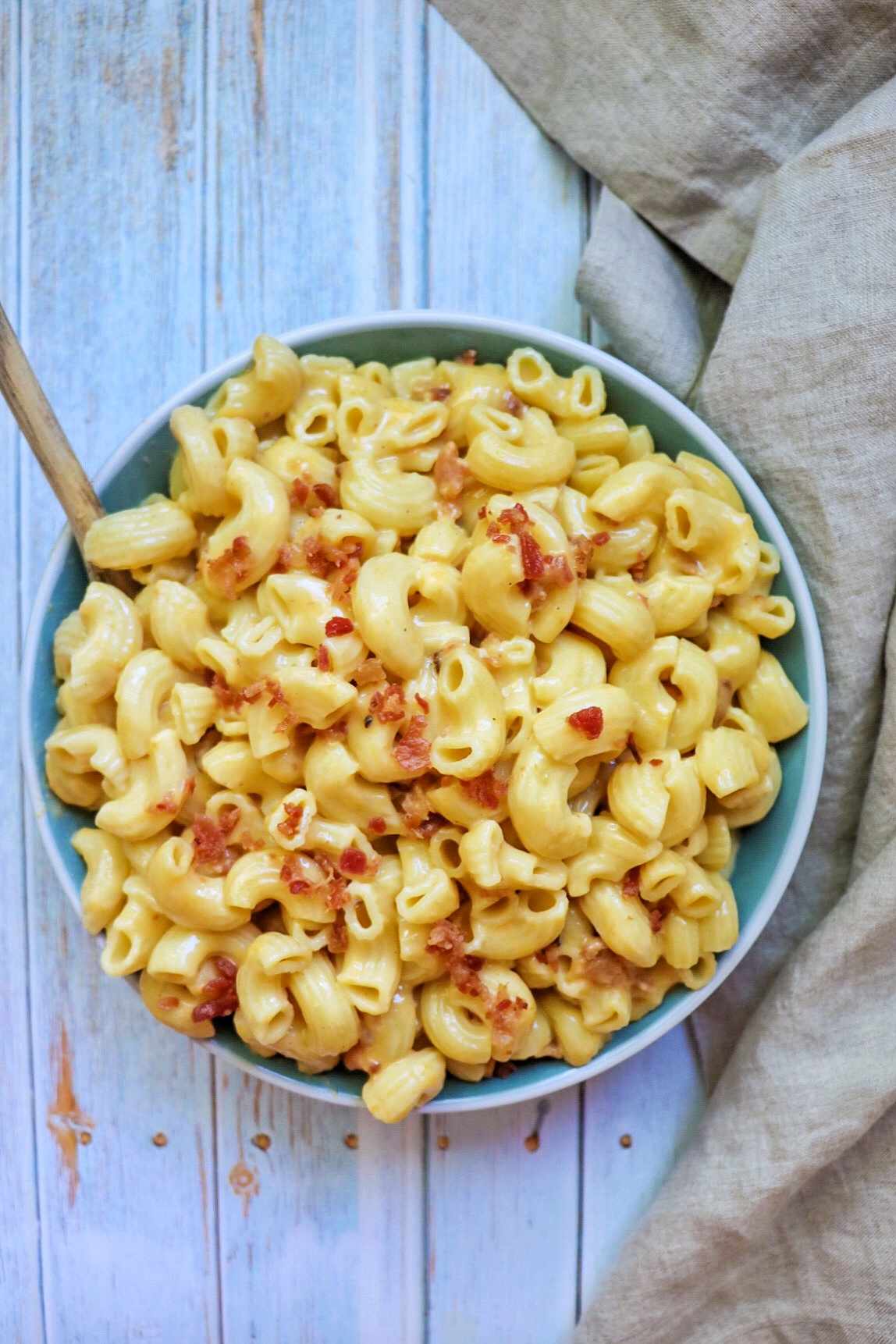 Creamy Instant Pot Bacon Mac and Cheese