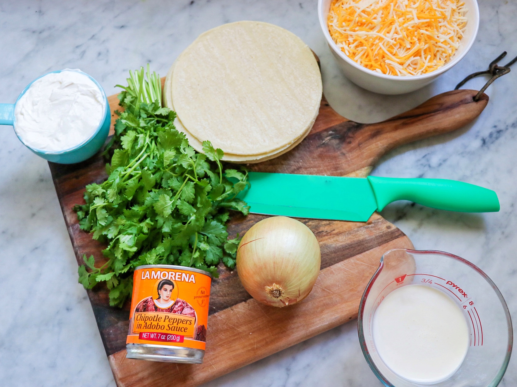 how to make creamy chipotle chicken enchiladas