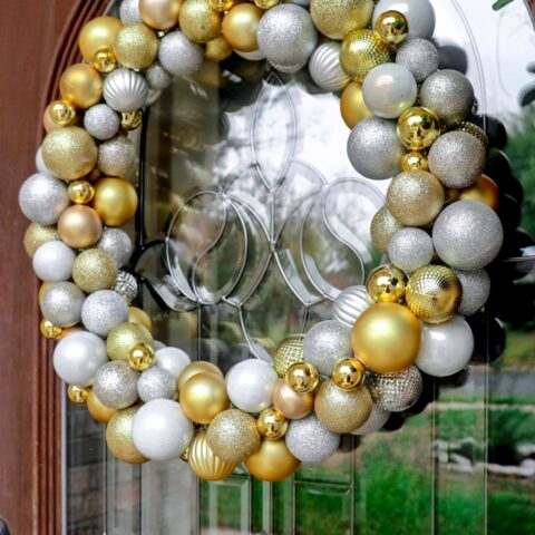 how to make an ornament wreath
