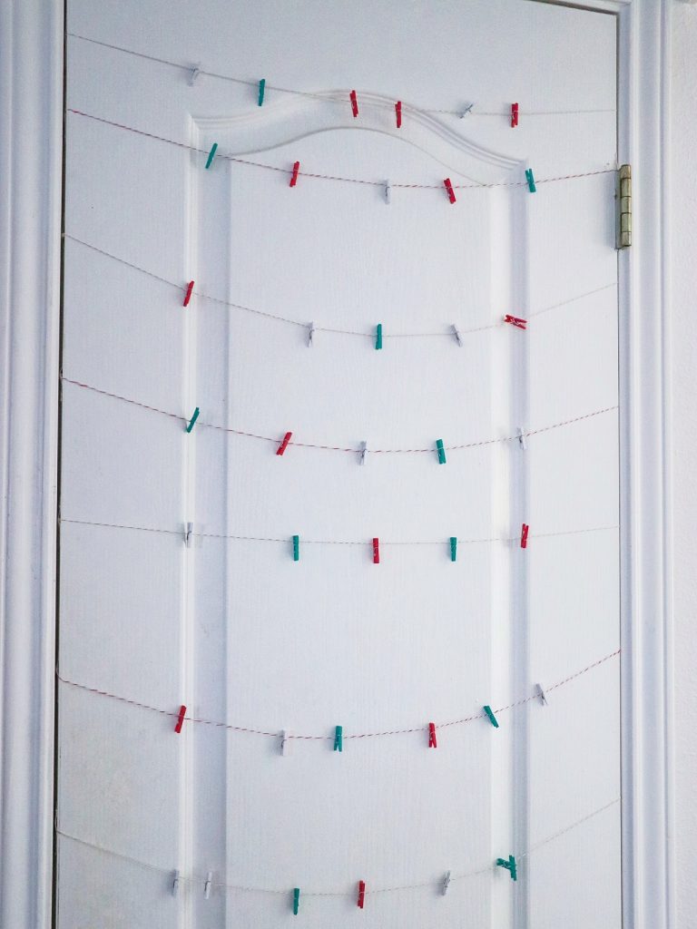 Hanging Christmas card display idea