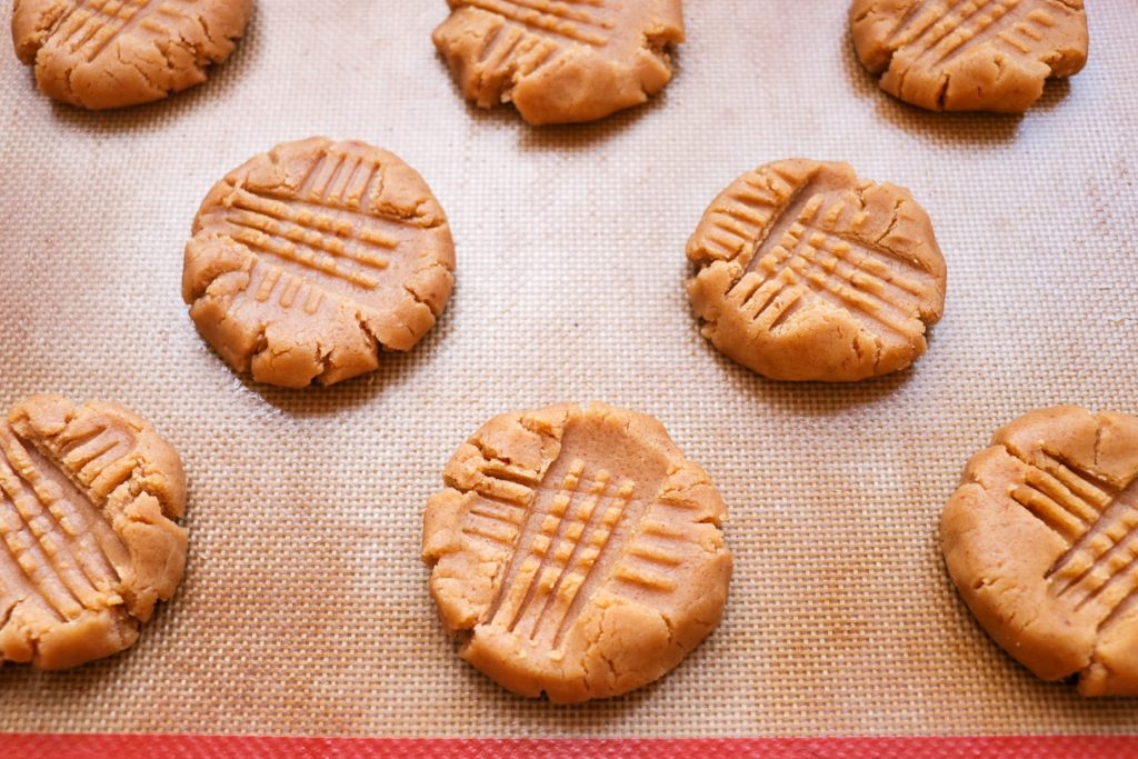 How to make dairy free peanut butter cookies