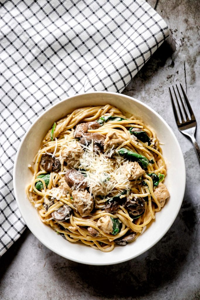 Instant Pot chicken spaghetti with mushrooms and spinach