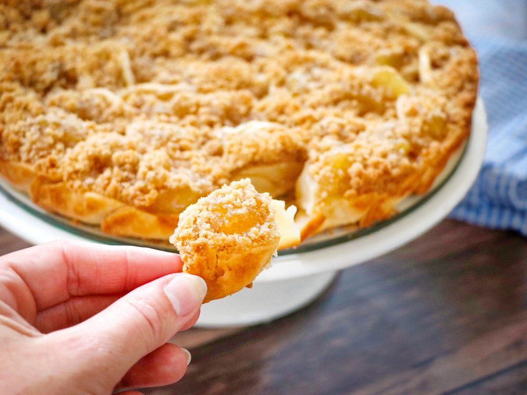 How to make Dutch Apple Pull-Apart Pie