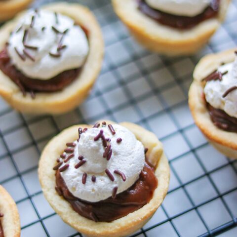 Mini Chocolate Pies (easy individual chocolate cream pie recipe)