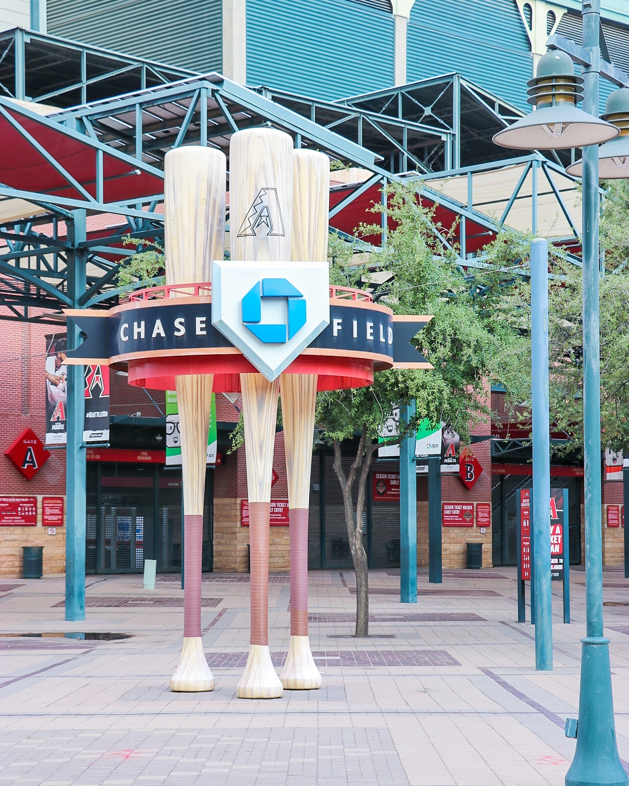 Going to a Diamondbacks game with kids