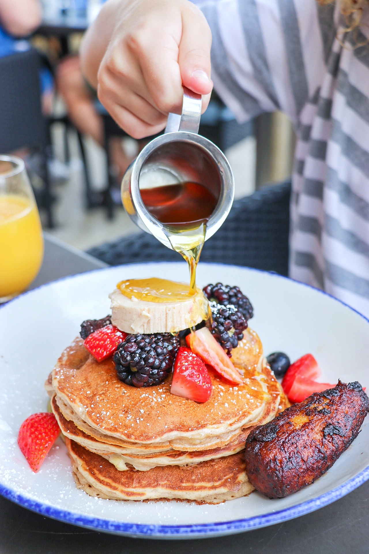 Banana Pancakes for brunch in Marina del Rey at Beachside restaurant at the Jamaica Bay Inn