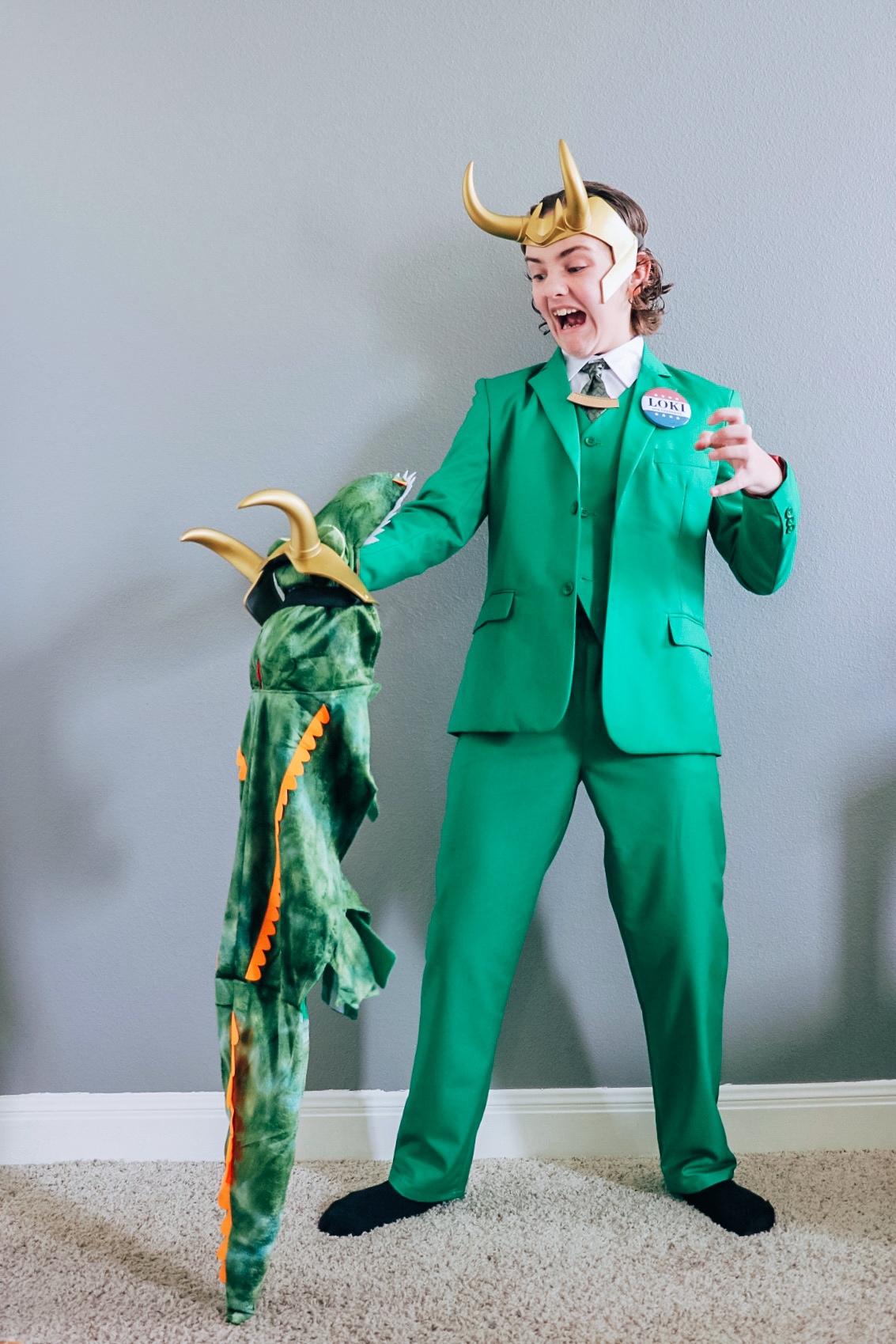President Loki costume (Loki president outfit)