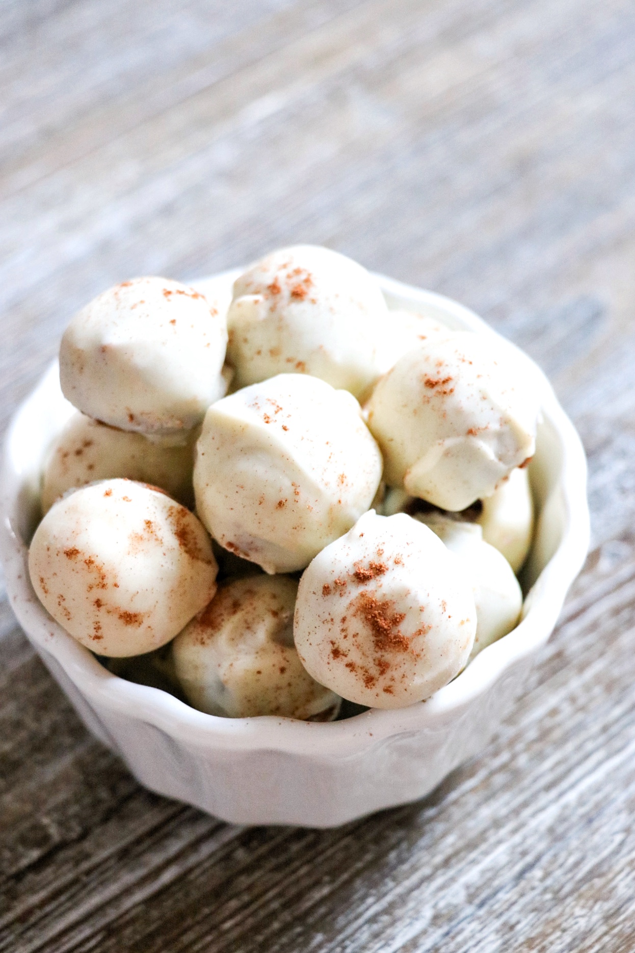 no bake pumpkin truffles (pumpkin spice truffles)