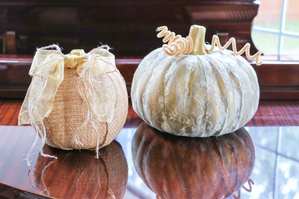 Pretty pumpkins: DIY pumpkins with fabric