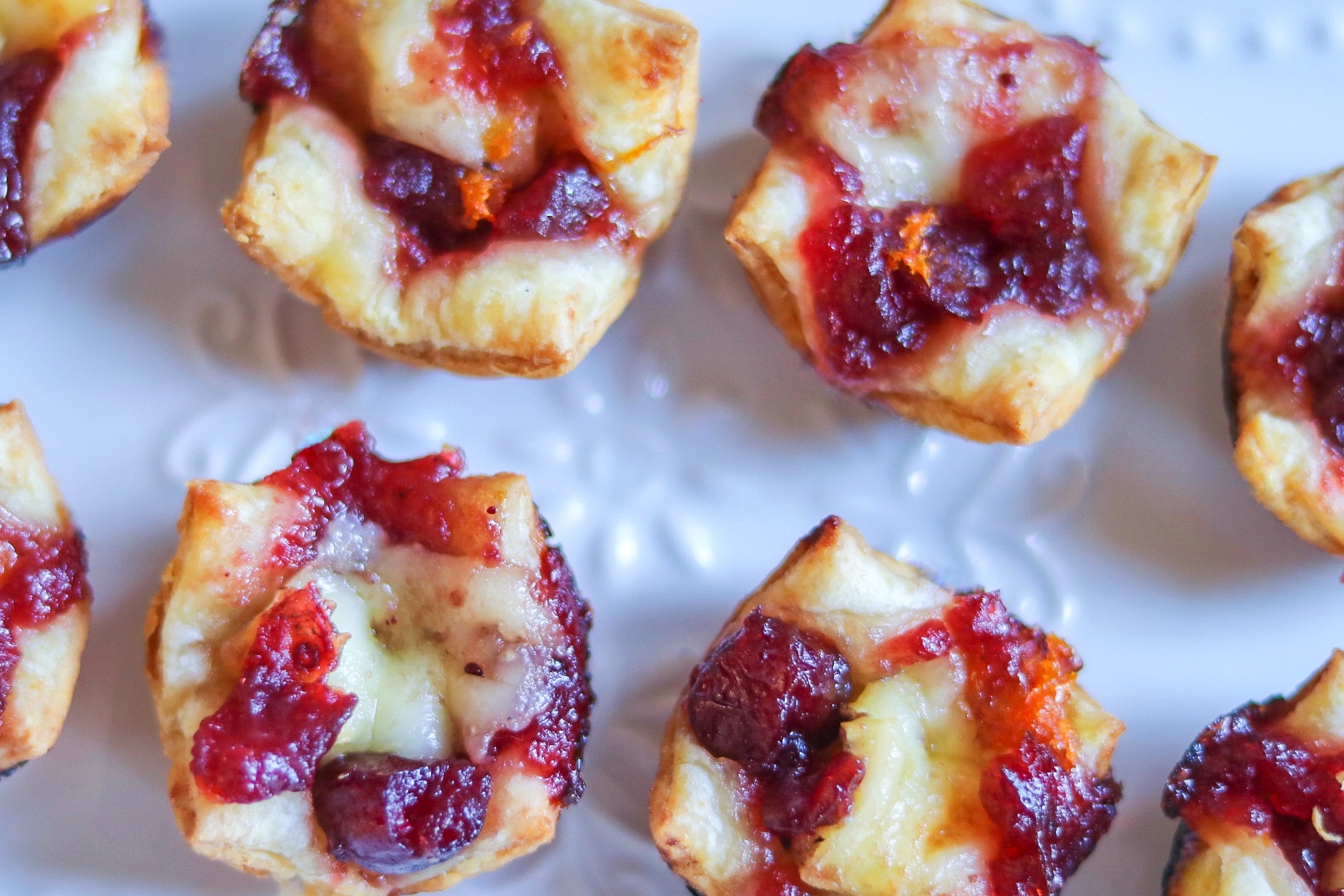 Cranberry-Brie Bites (cranberry, Brie, and puff pastry appetizers)