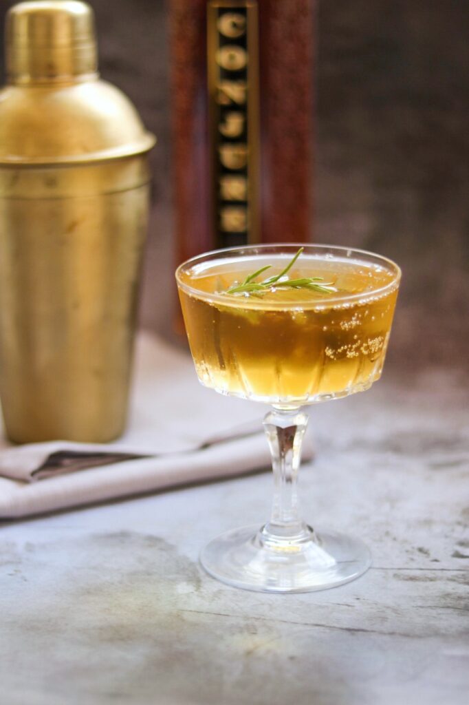 cognac drinks: fall champagne cocktail (Fall 75)