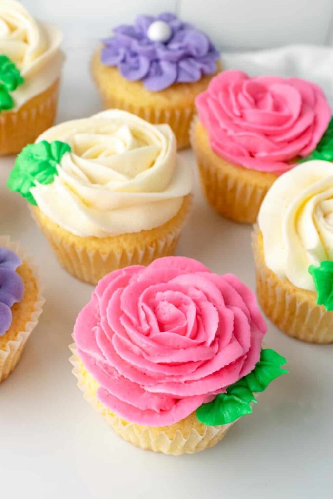 buttercream flower cupcakes