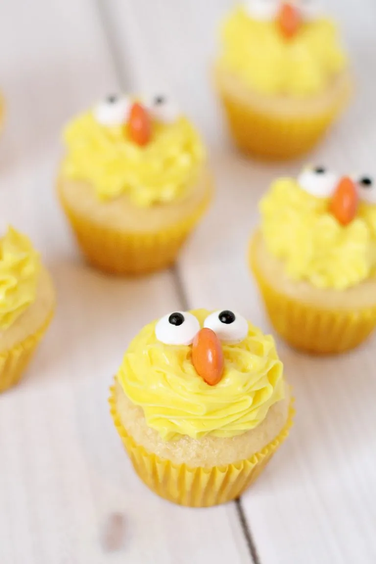 easy spring cupcake ideas: mini spring chick cupcakes