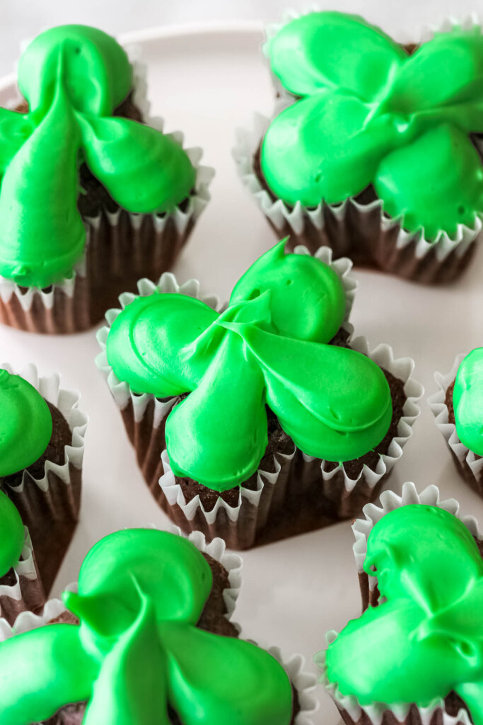 Shamrock Cupcakes (St. Patrick's Day cupcakes)