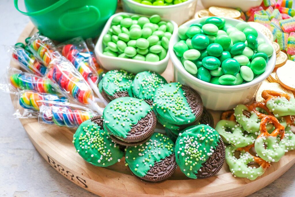 how to make a st patrick's day snack board 