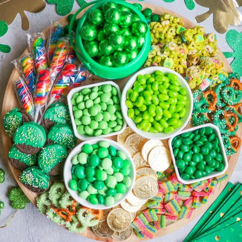 St. Patrick's Day Snack Board (st. patricks day treats for kids)