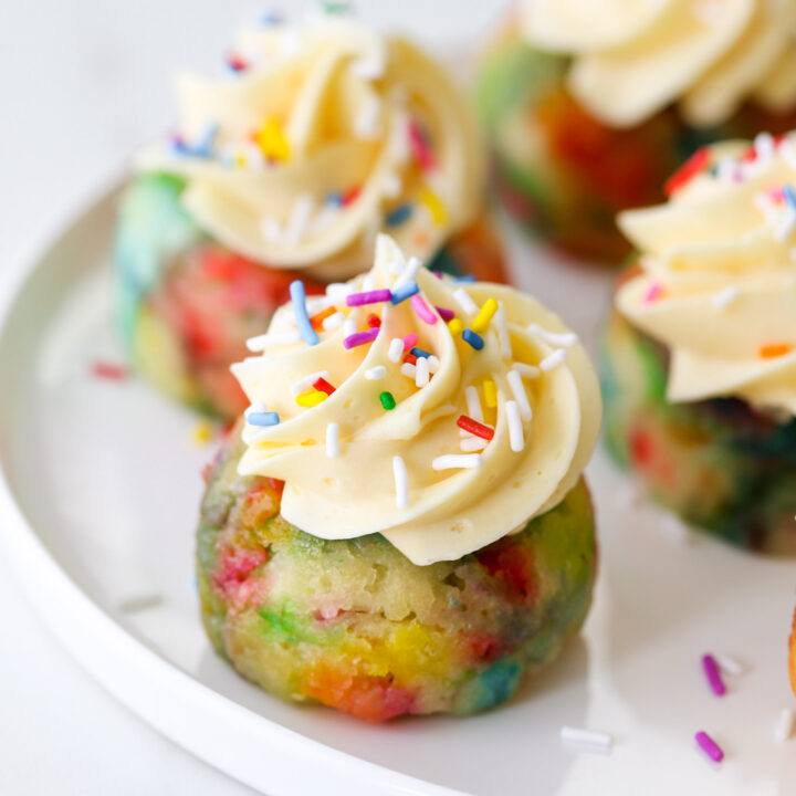 Instant Pot Mini Funfetti Cupcakes