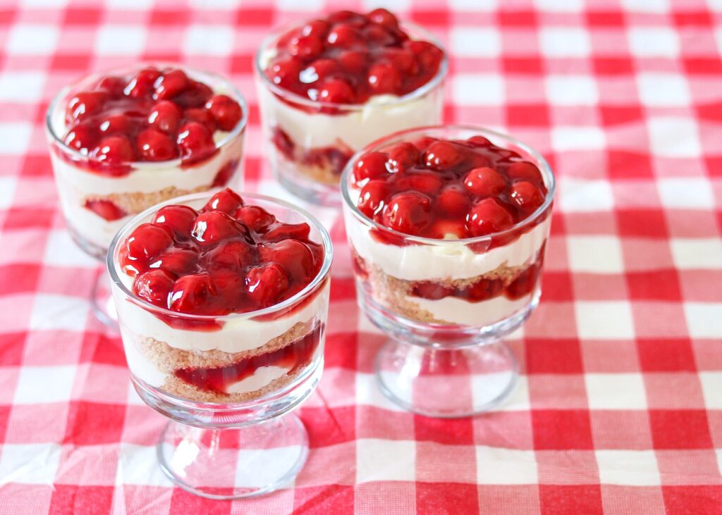 canned cherry pie filling recipes: No-Bake Cherry Cream Cheese Dessert